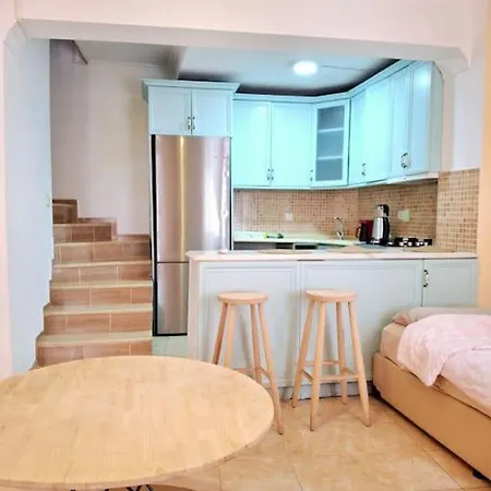 Detached Greek House In The Hearth Of Bazaar Nyaraló