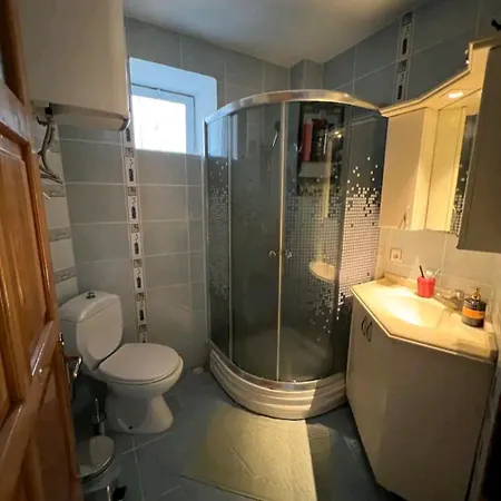 Detached Greek House In The Hearth Of Bazaar Çeşme