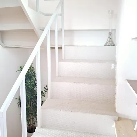 בית נופש Detached Greek House In The Hearth Of Bazaar *