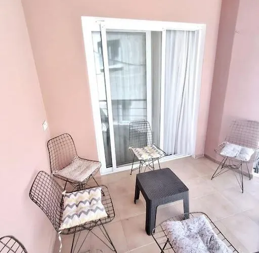 בית נופש Detached Greek House In The Hearth Of Bazaar Çeşme