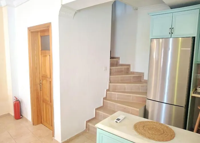 בית נופש Detached Greek House In The Hearth Of Bazaar